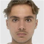 Professeur particulier, donne des cours particuliers pour les élèves étudiant les maths, l’anglais, le français